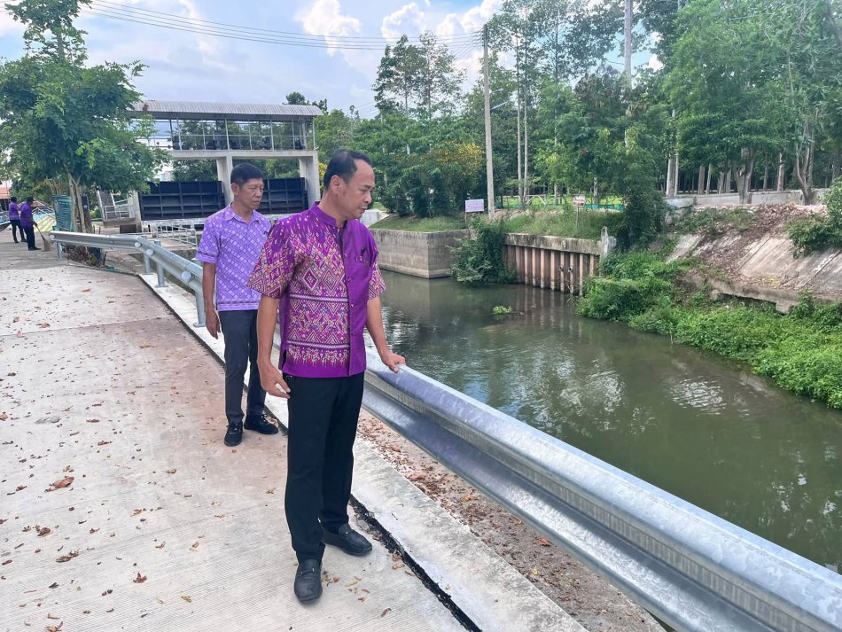 เทศบาลตำบลทับมา ลงพื้นที่ตรวจสอบสถานการณ์น้ำคลองทับมา