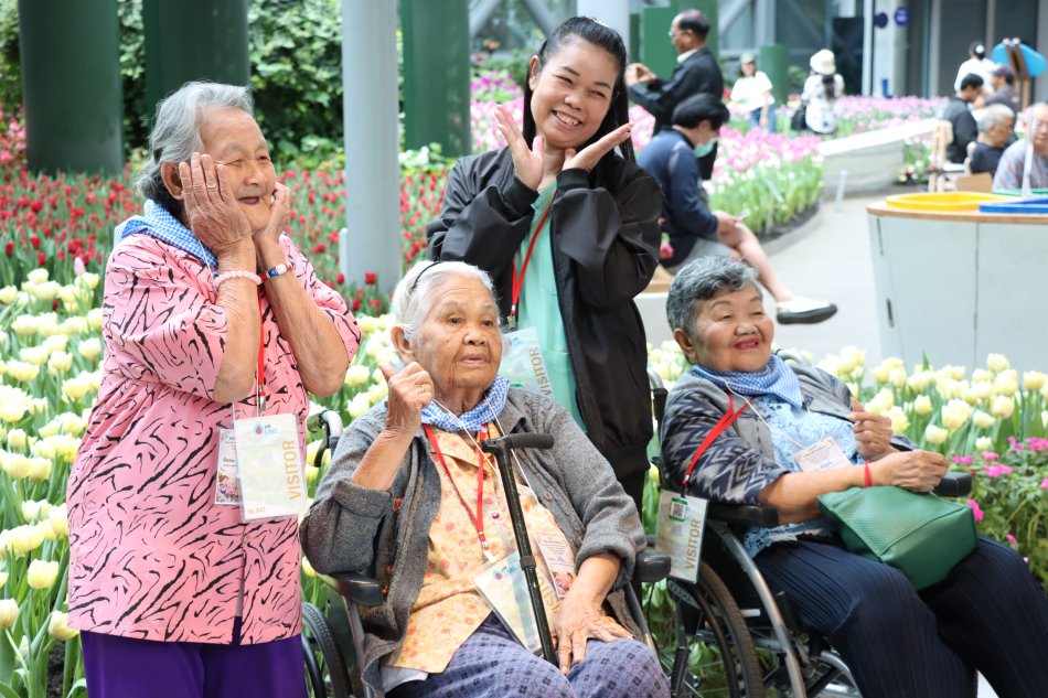เทศบาลตำบลทับมา จัดกิจกรรม Dementia Cafe ครั้งที่ 38 “ความทรงจำผลิบาน ในสวนแห่งความรัก” มุ่งสร้างความสุขและส่งเสริมสุขภาวะผู้สูงอายุในชุมชน