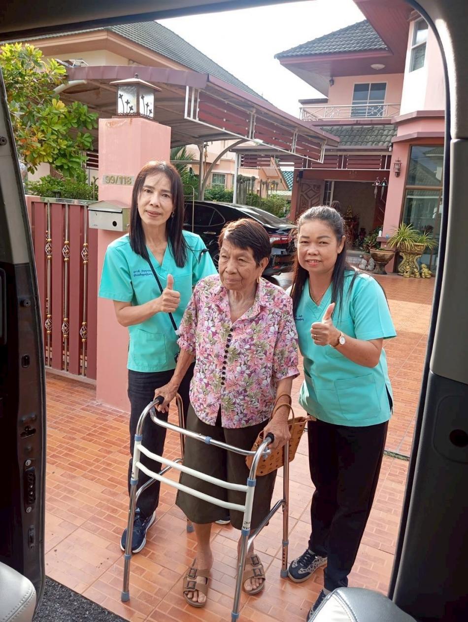 "การดำเนินงานศูนย์บริการและฟื้นฟูผู้สูงอายุในชุมชนเทศบาลตำบลทับมา (Thapma Daycare Center)"