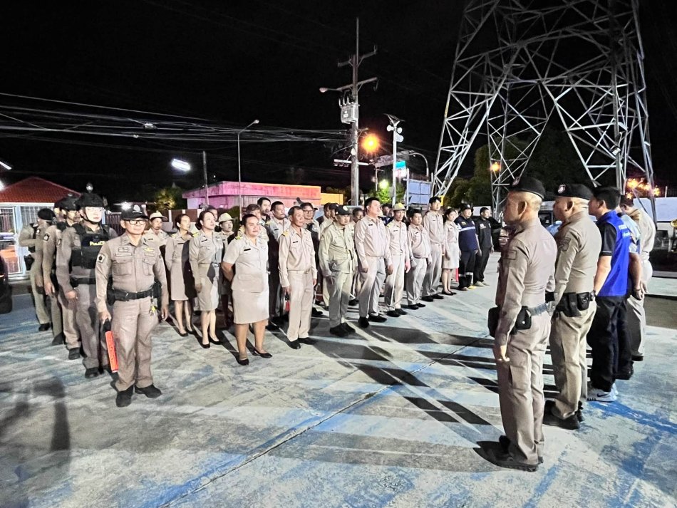 เทศบาลตำบลทับมา ร่วมกับฝ่ายปกครองตำบลทับมา ตั้งจุดตรวจจุดสกัดเพื่อรักษาความสงบเรียบร้อยและความปลอดภัย